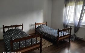 Meri Rooms