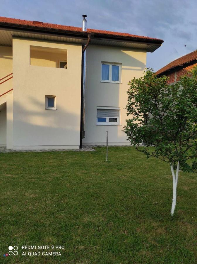 Meri Rooms Bihać Esterno foto